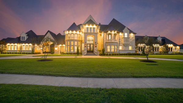 Luxury house